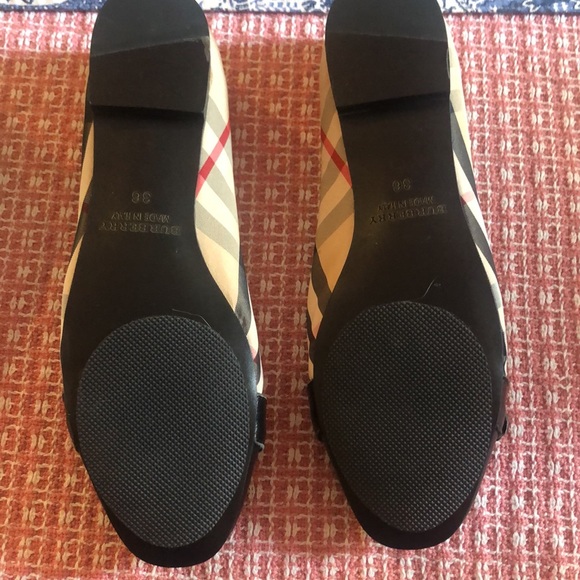 Burberry - Picture 3 of 8